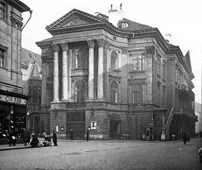 ESTATES THEATRE IN PRAGUE