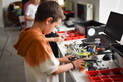 EDUCATIONAL ROBOTICS AND PROGRAMMING FOR CHILDREN IN PRAGUE