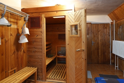 PRIVATE SAUNA